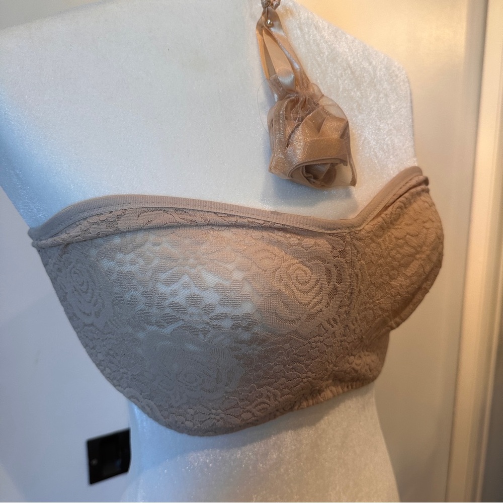 Wacoal Strapped or Strapless Lace Bandeau Bra - Nude Size 38DD Worn Twice.
